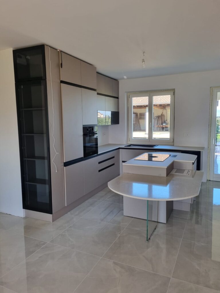 Realizzazioni arredamento mobilificio cuneo 6f7c1f6e 6b7d 47df ac0e 2bfcf51dd6d2